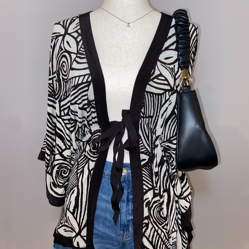 Chico’s Travelers Brown White Floral Kimono Tropical Print Tie Front size S/M